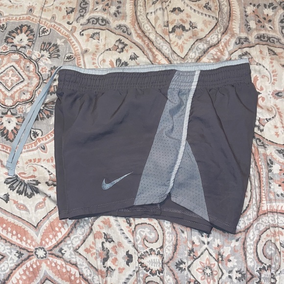 Grey Nike running shorts - Picture 2 of 4